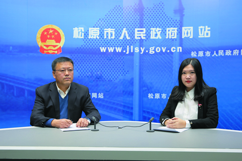 卫计委双人小.jpg
